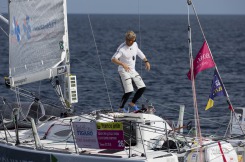 Yann Elies (Groupe Queguiner-Leucemie Espoir) en tete au passage du phare de Wolf Rock lors de la 3eme etape de la Solitaire du Figaro - Eric Bompard cachemire entre La Cornouaille et Torbay (Angleterre) - le 16/06/2015