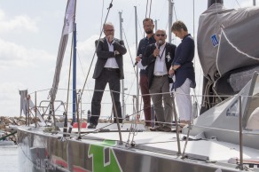 Bapteme du monocoque Imoca Groupe Queguiner-Leucemie Espoir - skipper : Yann Elies - Roscoff le 05/07/2015