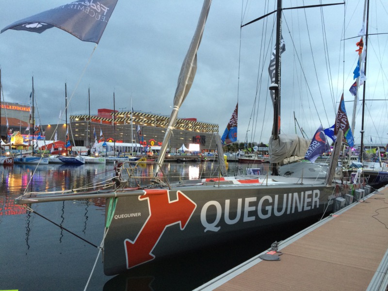 Bateau dans le port du Havre