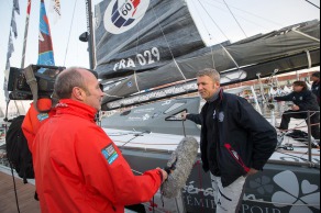 Ambiance avant le depart du monocoque Imoca Groupe Queguiner-Leucemie Espoir (Skipper : Yann Elies) avant le depart de la Transat Jacques Vabre 2015 - Le Havre le 25/10/2015