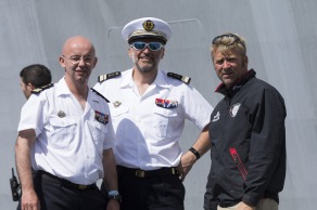 Yann Elies, skipper du monocoque Imoca Queguiner-Leucemie Espoir en demonstration d helitreuillage avec la Marine Nationale - Fetes Maritimes Internationales de Brest 2016 le 14/07/2016