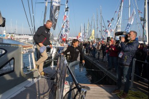 Ambiance sur les pontons du Vendee Globe 2016 avant le depart - Yann Elies, skipper de l Imoca Queguiner-Leucemie Espoir - Les Sables d'Olonne le 02/11/2016