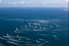 Yann Elies, skipper de l Imoca Queguiner-Leucemie Espoir lors du depart du Vendee Globe 2016 - Les Sables d'Olonne le 06/11/2016