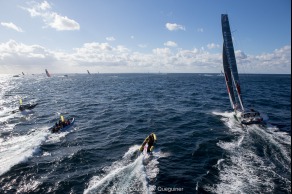 Yann Elies, skipper de l Imoca Queguiner-Leucemie Espoir lors du depart du Vendee Globe 2016 - Les Sables d'Olonne le 06/11/2016