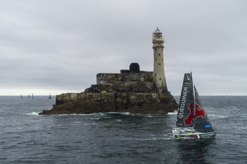 Les Figaros au passage du Fastnet lors de la 1ere etape de la Solitaire du Figaro - le 01/09/2020