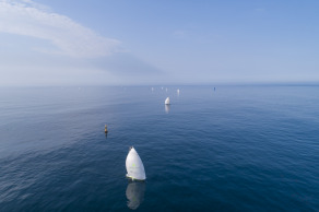 Yann Elies (Queguiner Materiaux-Leucemie Espoir) au passage de l'Occidentale de Sein lors de la 3eme etape de la Solitaire du Figaro entre Dunkerque et Saint-Nazaire - le 15/09/2020