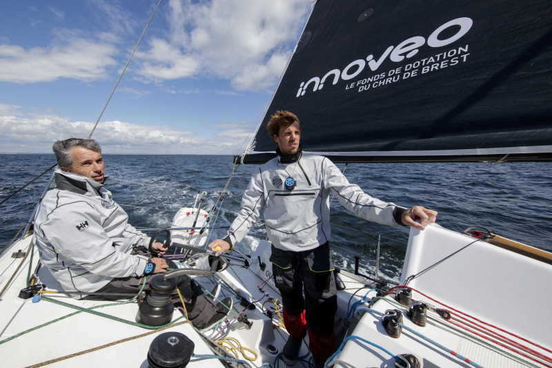 Tanguy Le Turquais et Corentin Douguet à bord du Figaro Quéguiner - Innoveo