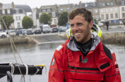 Tanguy Leturquais, skipper du Figaro Queguiner-Innoveo - 3eme sur la ligne d'arrivee de la Solo Guy Cotten 2021 - Concarneau le 24/07/2021