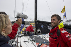 Tanguy Leturquais, skipper du Figaro Queguiner-Innoveo - 3eme sur la ligne d'arrivee de la Solo Guy Cotten 2021 - Concarneau le 24/07/2021