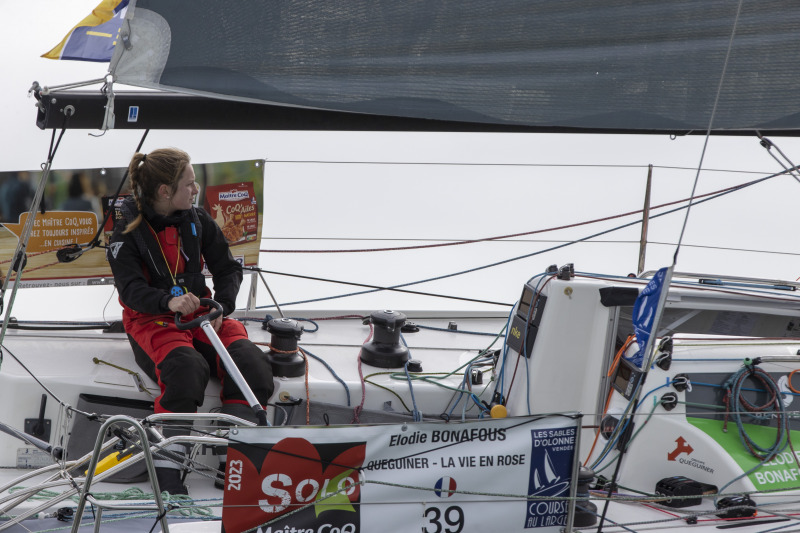 Elodie Bonafous, skipper du Figaro Groupe Queguiner-La Vie en Rose, sur la Solo Maitre Coq 2023 